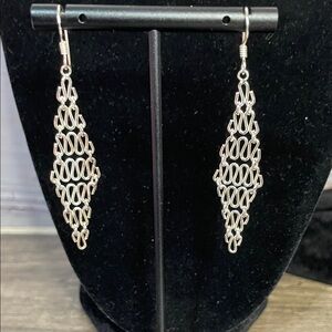 Sterling Silver Chainlink Dangle Earrings. NWT